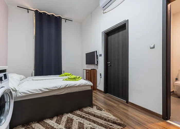 And Cozy K67 Budapest